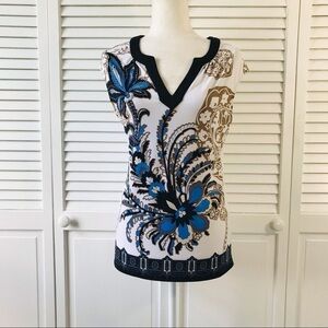 3/$25 7TH AVENUE White V-Neck Sleeveless Shirt Size Small